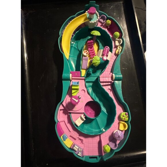 1995 Polly Pocket Bluebird  Shell splash & slide  Compact Playset no figures - Picture 1 of 5